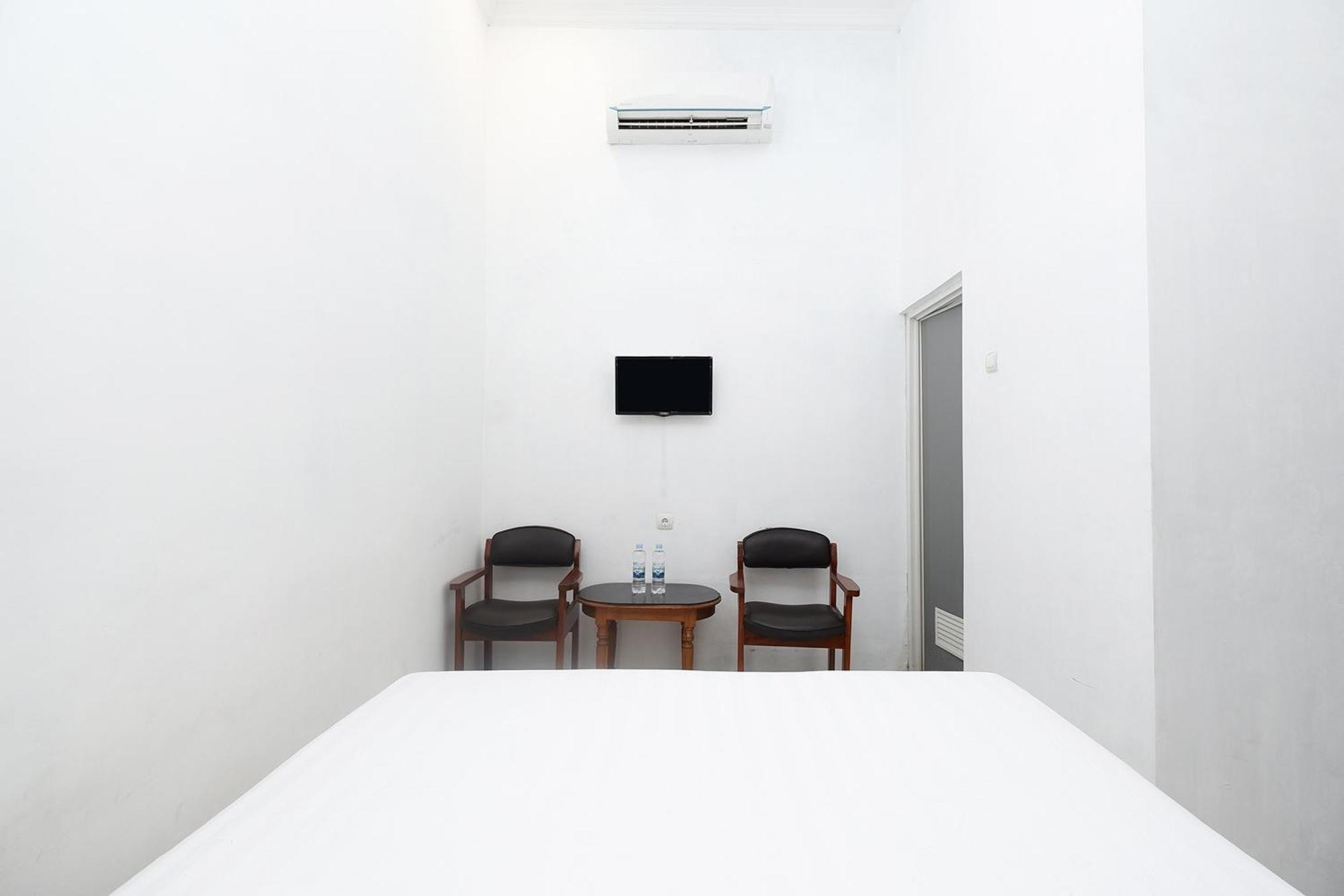 Hotel Oyo 2055 Perdana Kasih Surakarta (Solo)