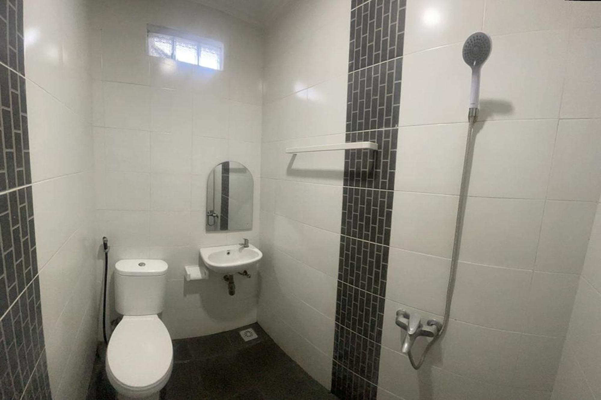 Hotel Oyo 2055 Perdana Kasih Surakarta (Solo)