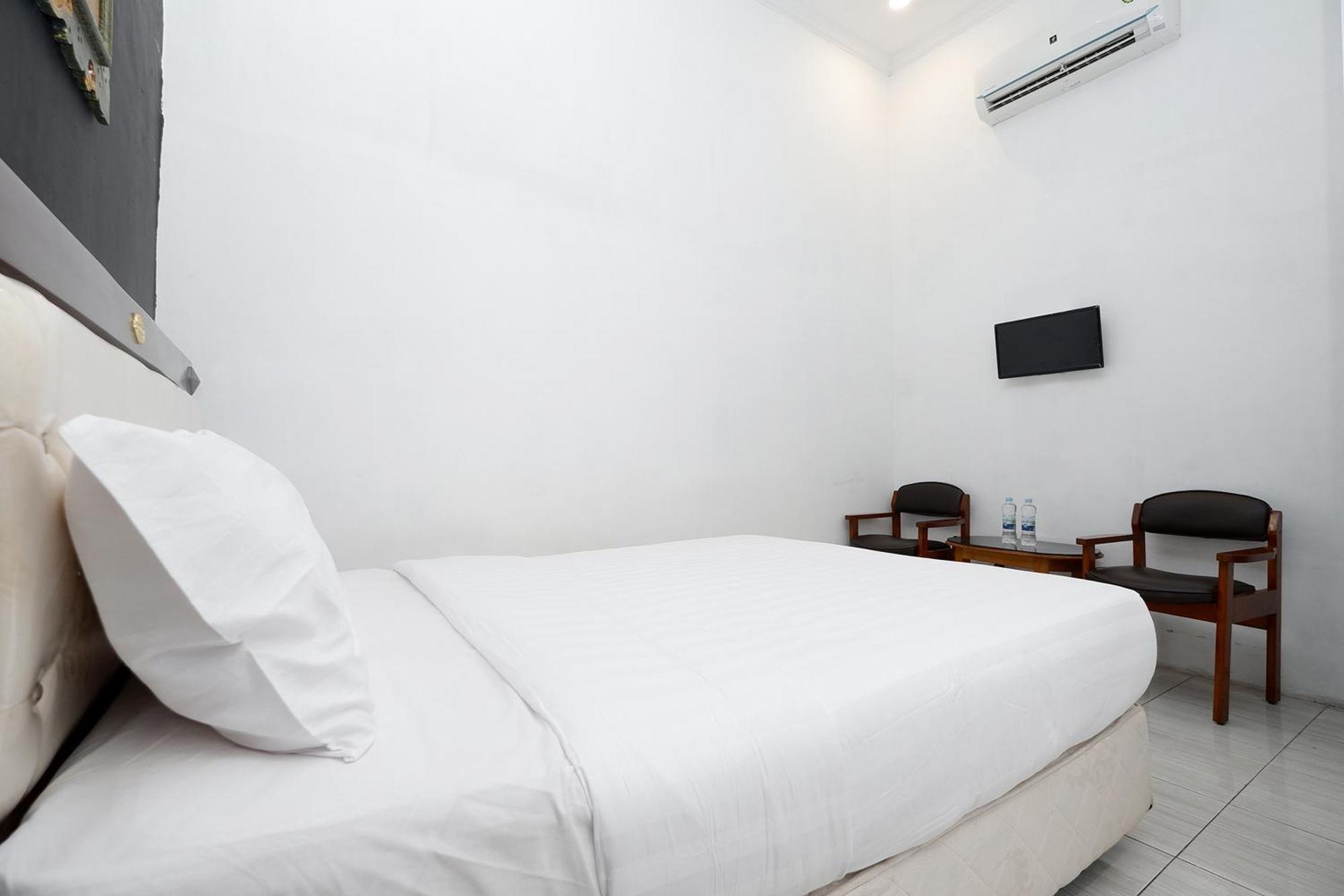 Oyo 2055 Perdana Kasih Hotel