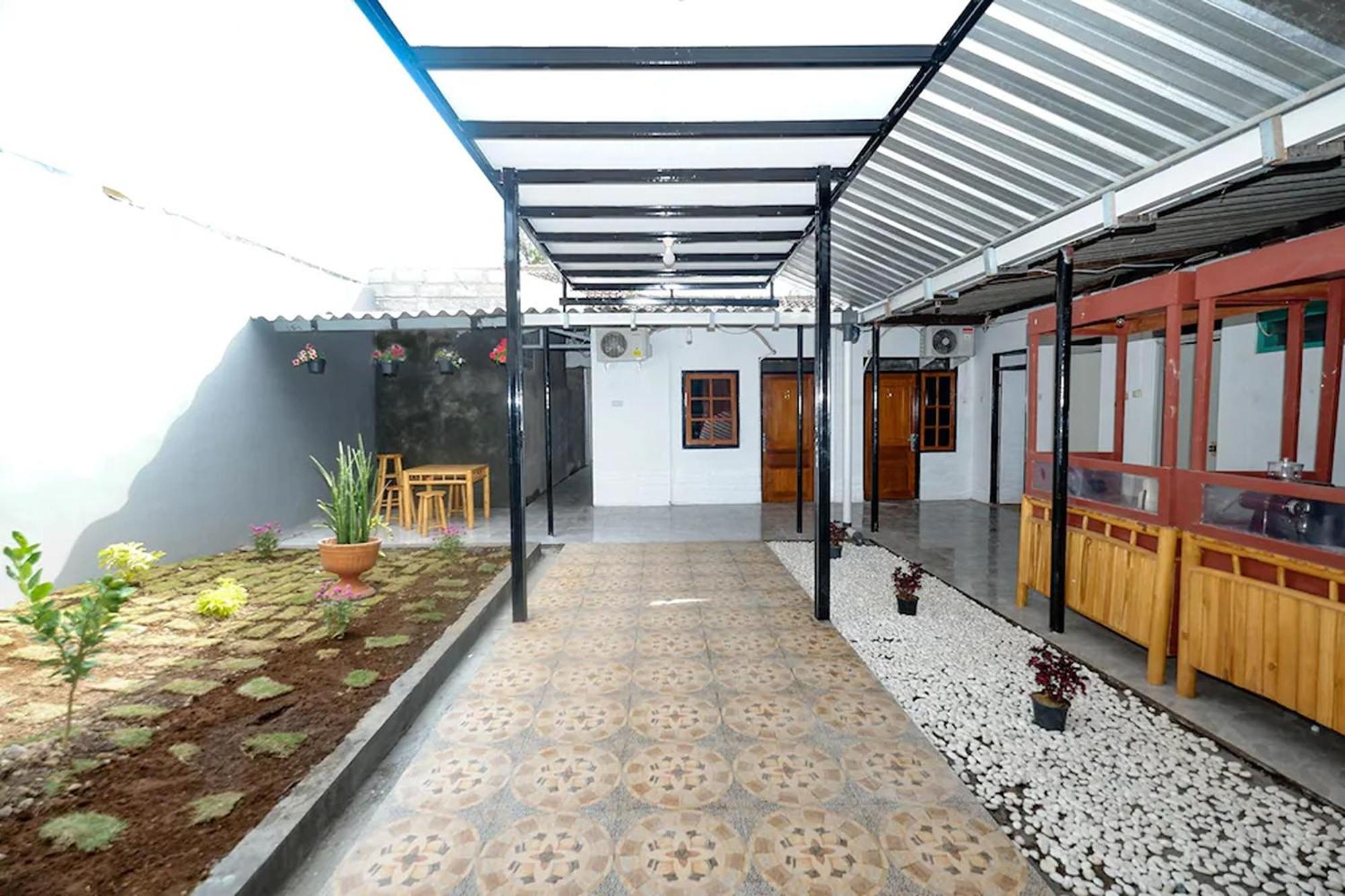 Hotel Oyo 2055 Perdana Kasih 2*