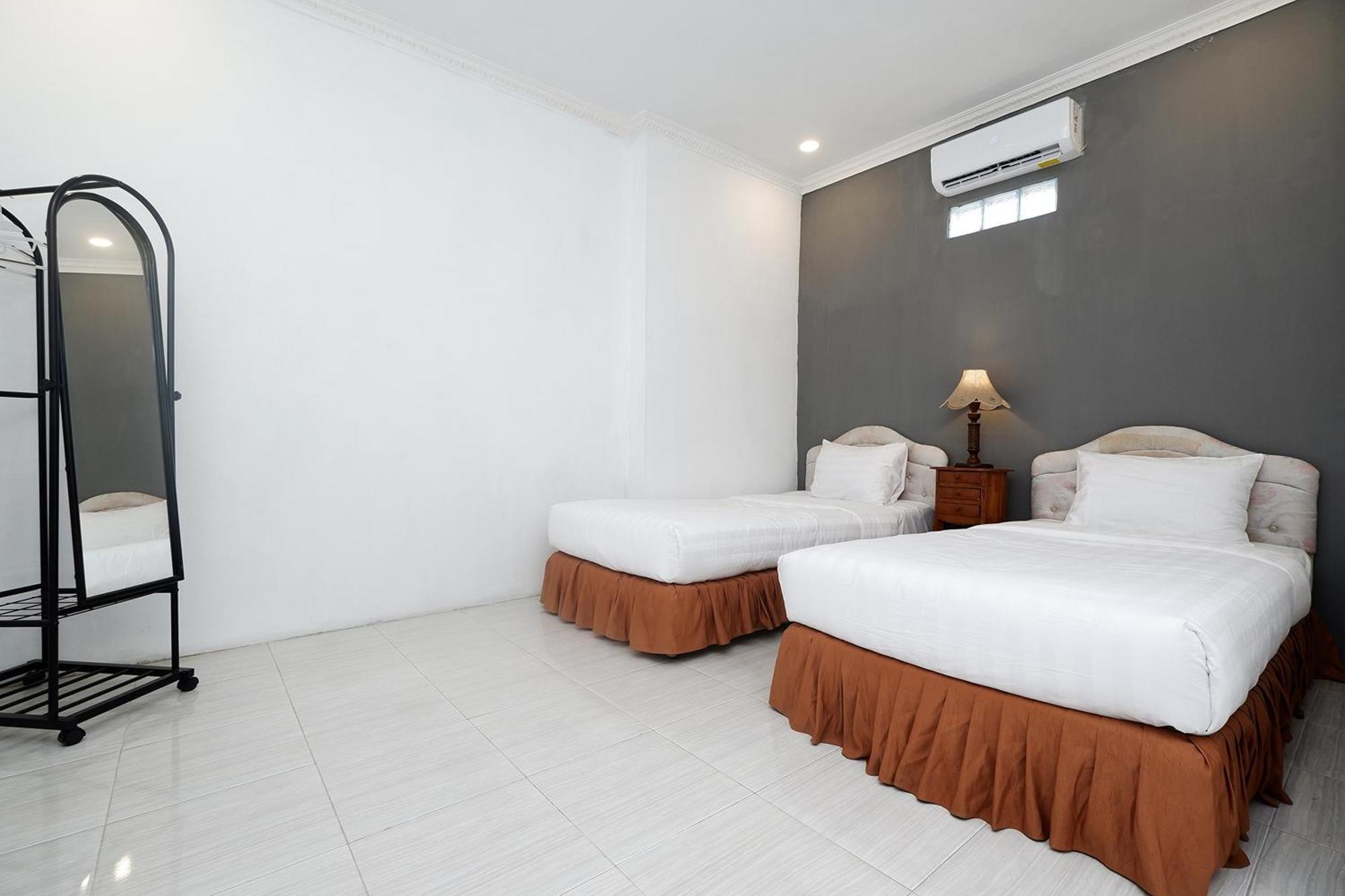 Oyo 2055 Perdana Kasih Hotel